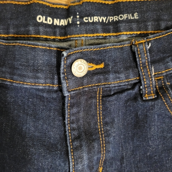 Old Navy Curvy Profile Jean Shorts Size 12 - Picture 2 of 5